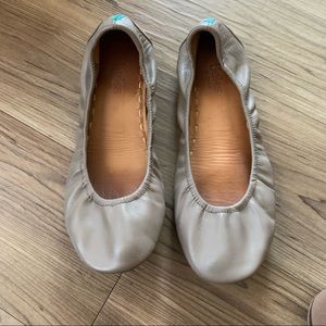 Taupe Tieks